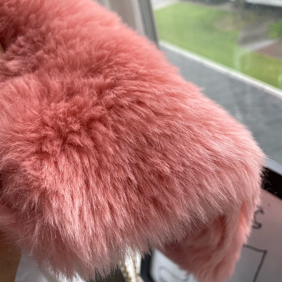 Pink Fluffy Crossbody Bag - Picture 4 of 5